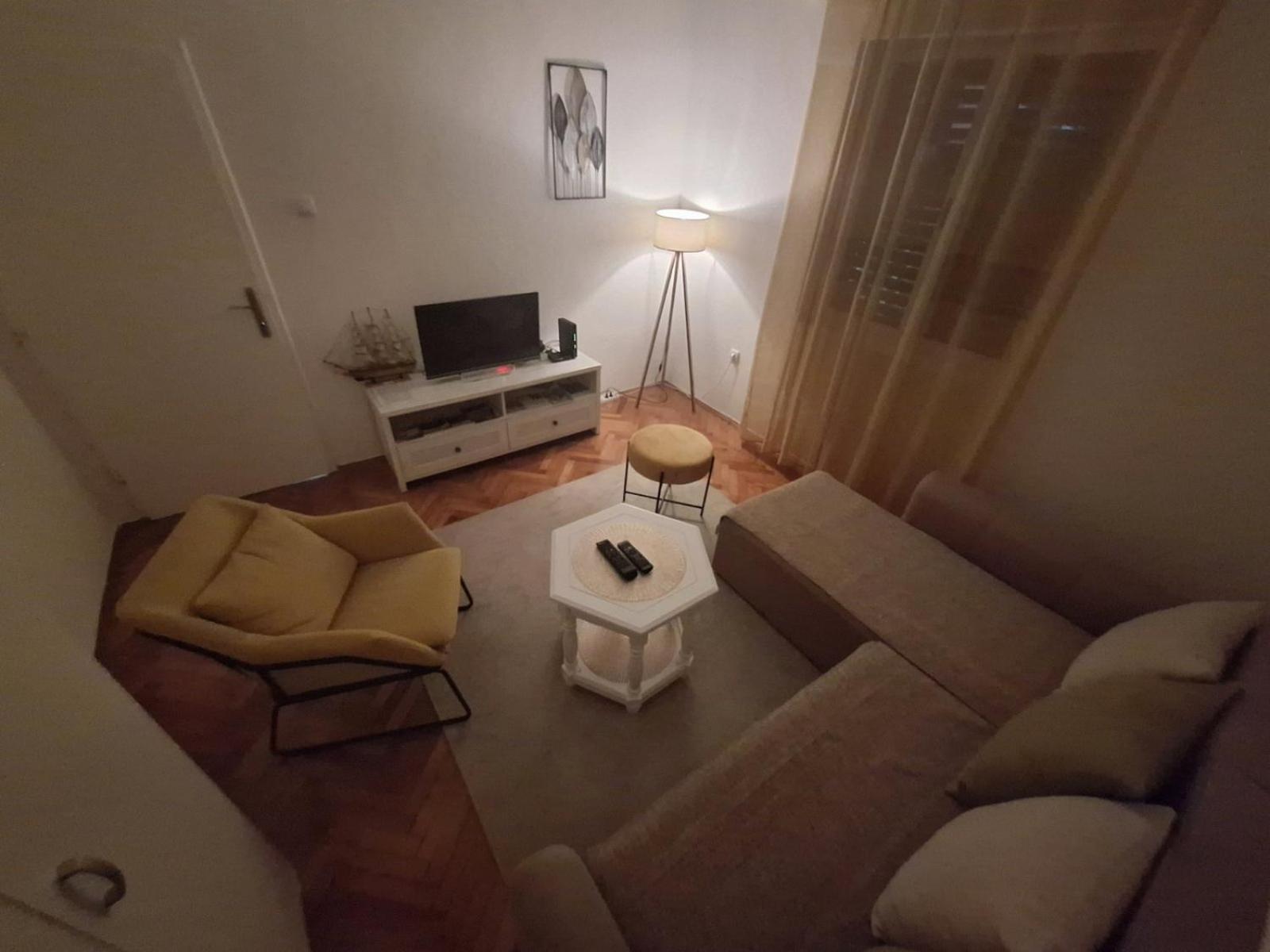 Red House Apartment Kotor Zewnętrze zdjęcie