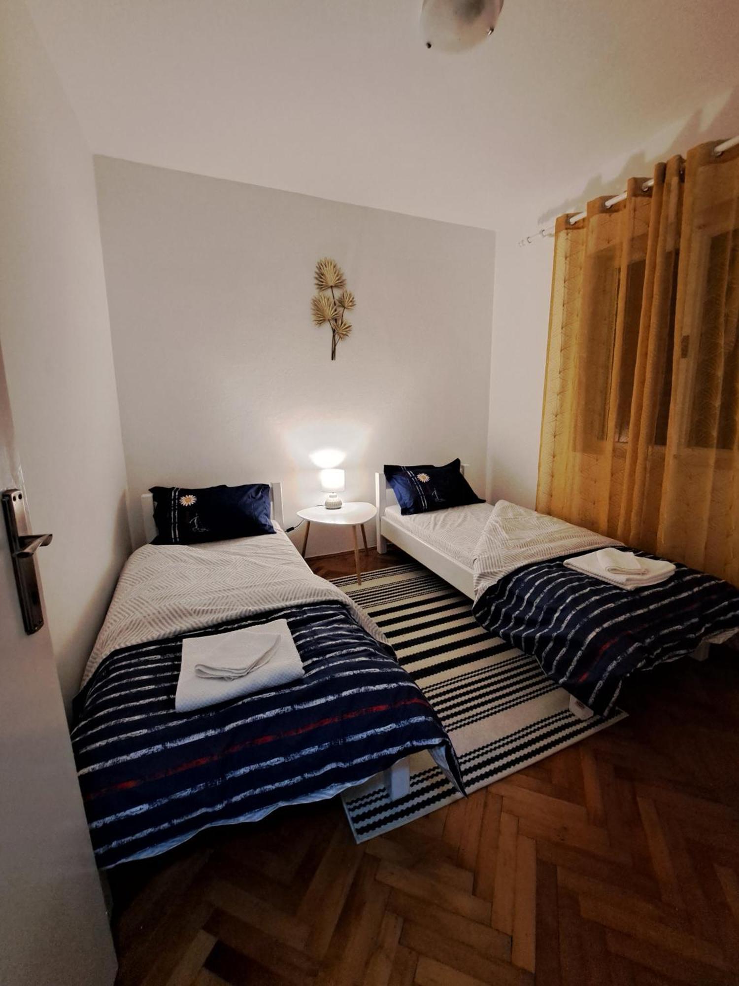 Red House Apartment Kotor Zewnętrze zdjęcie