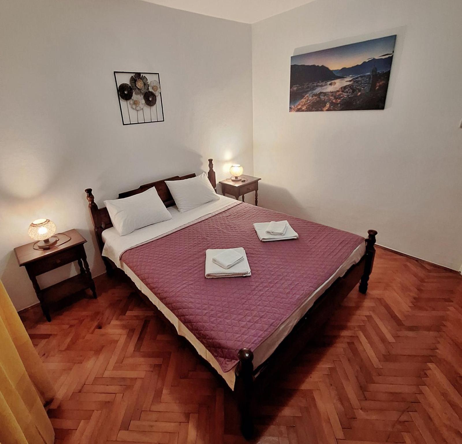 Red House Apartment Kotor Zewnętrze zdjęcie