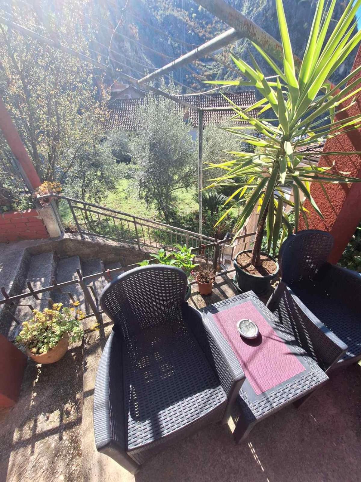 Red House Apartment Kotor Zewnętrze zdjęcie